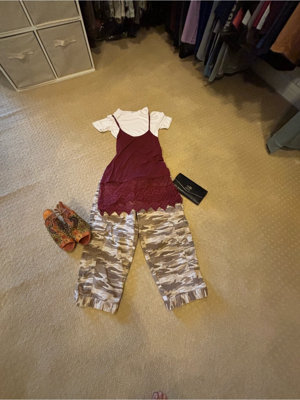 Women’s ANN TAYLOR LOFT Sz 4 100% COTTON cropped camo pants FALL 2026 PIECE